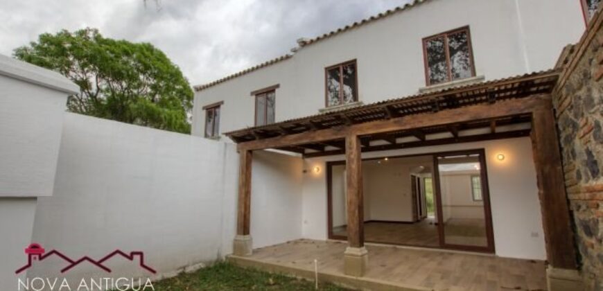 I57 – Beautiful house for rent inside residential area