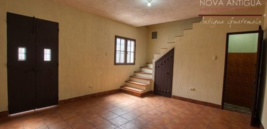 J515 – Lindo local en renta en el área de San Miguel Escobar