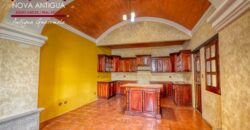 A851 – House 4 bedroom gate security