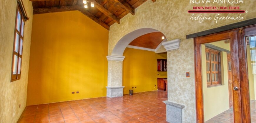 A851 – House 4 bedroom gate security