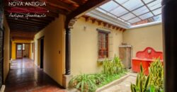A851 – Casa de 4 habitaciones dentro de residencial