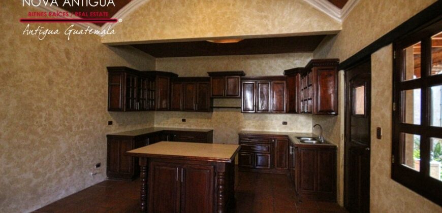 A851 – House 4 bedroom gate security