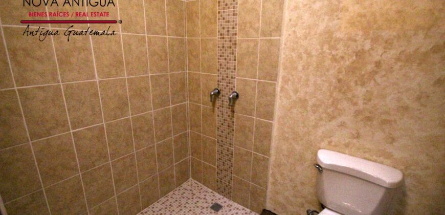 A851 – Casa de 4 habitaciones dentro de residencial