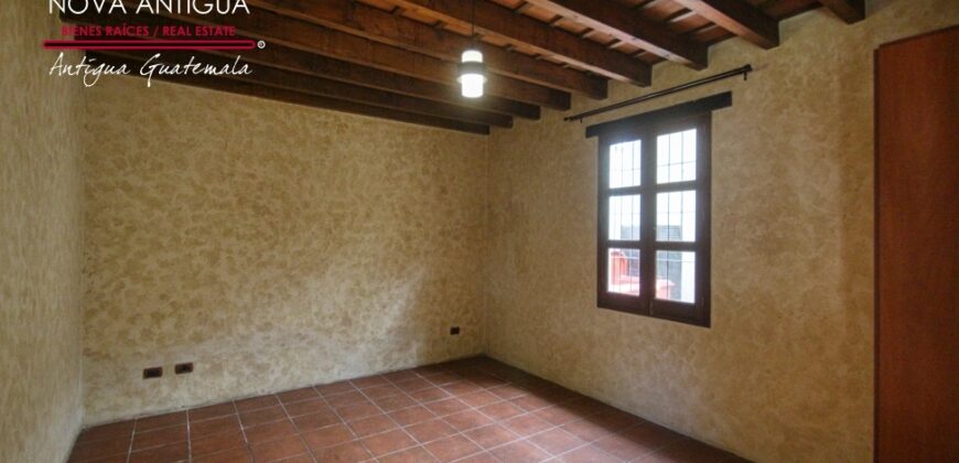 A851 – House 4 bedroom gate security