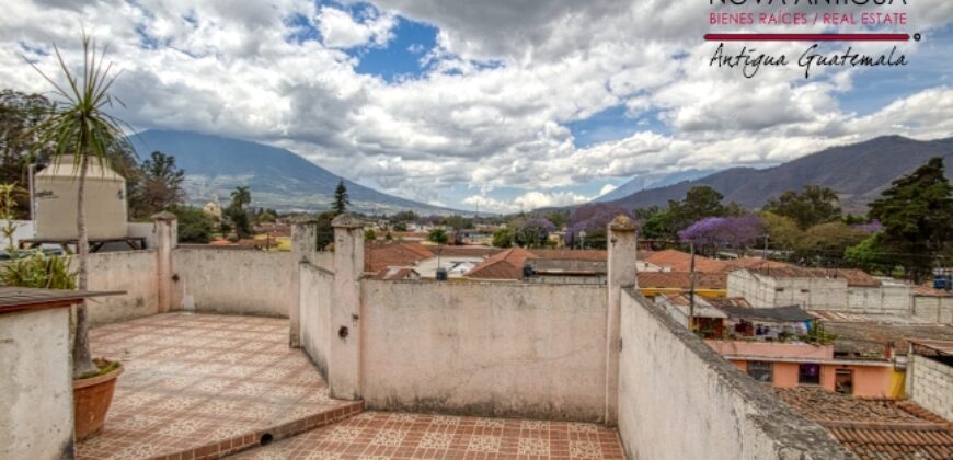 A4116 – Ample property for rent