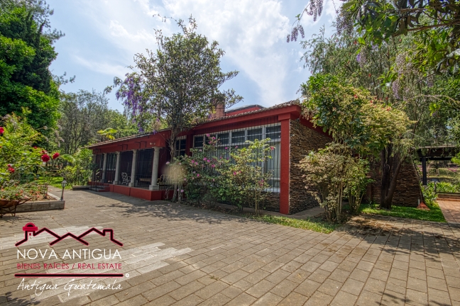 H207 – Ample property for rent, surrounded by nature