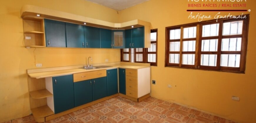 A648 – 3 bedroom house unfurnished