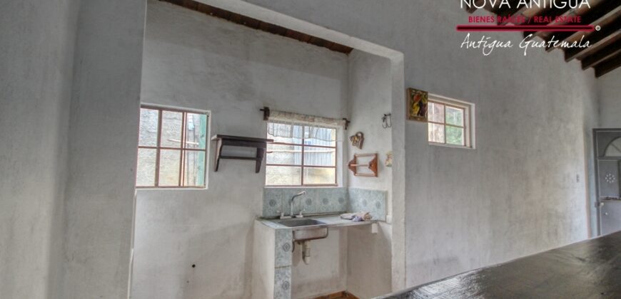 F321 – Casa en renta de 2 habitaciones en Pastores