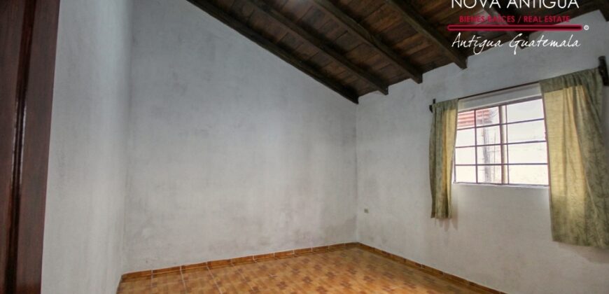 F321 – Casa en renta de 2 habitaciones en Pastores