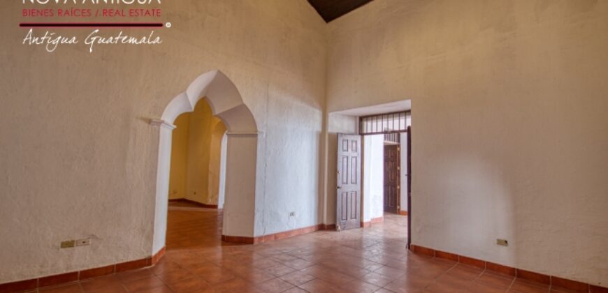 A4119 – Incredible place for rent four blocks from the Central Park
