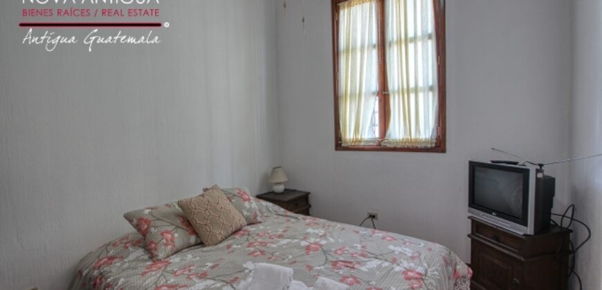 J516 – Linda casa en residencial privado