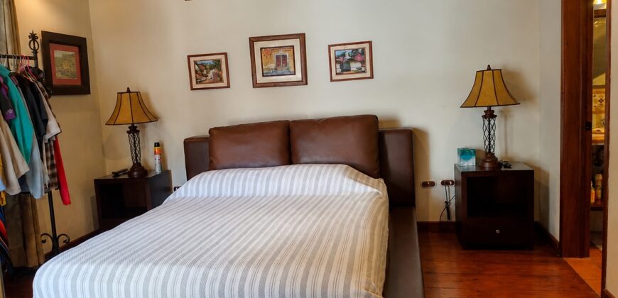 B290 – 3 bedroom furnished house
