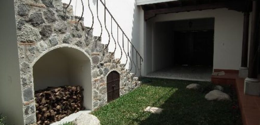 B277 – 3 bedroom house unfurnished