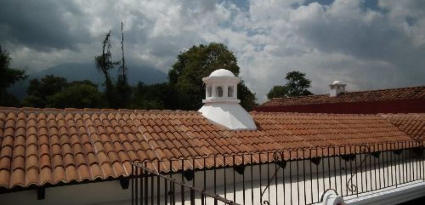 B277 – Casa en renta 3 habitaciones con linea blanca