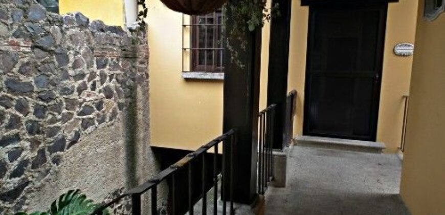 C300 – Apartment For Rent 2 Bedrooms Semi Furnished