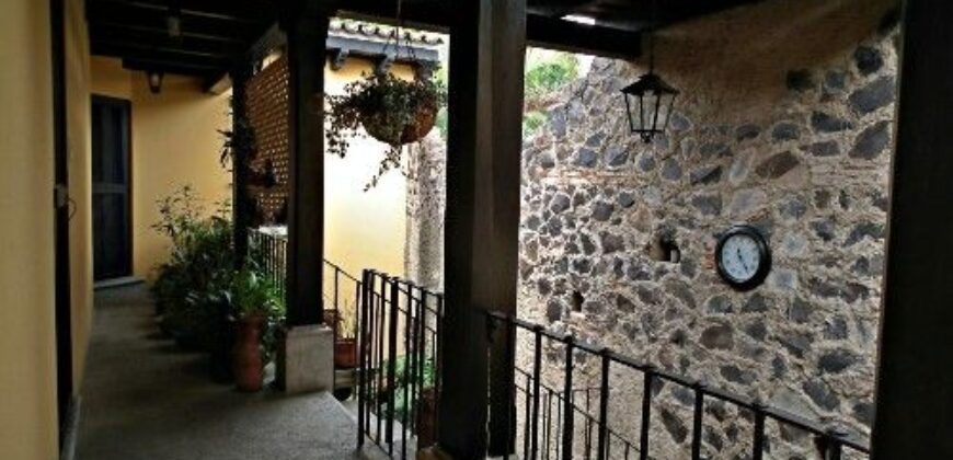 C300 – Apartamento en renta 2 habitaciones semiamueblado