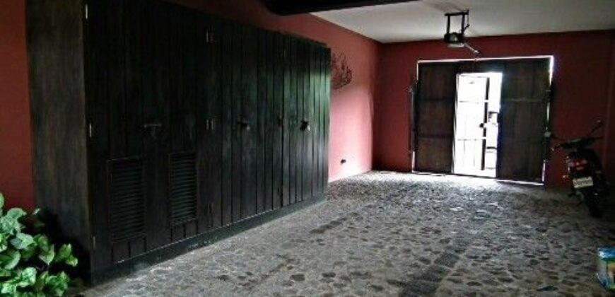 C300 – Apartment For Rent 2 Bedrooms Semi Furnished