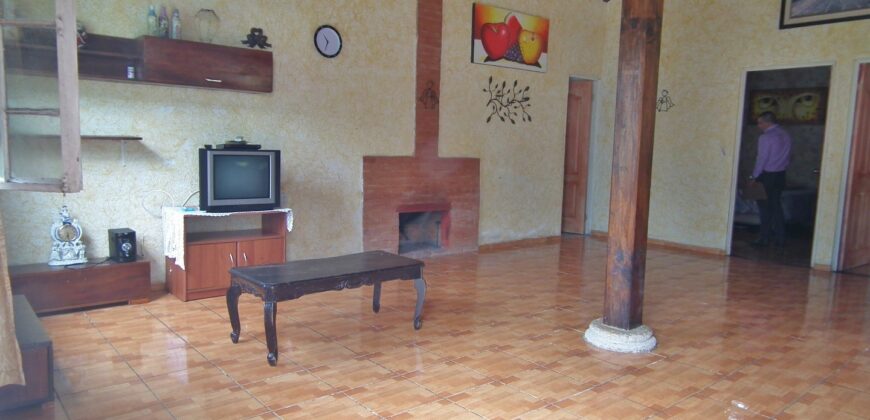 F321 – Casa en renta de 2 habitaciones en Pastores