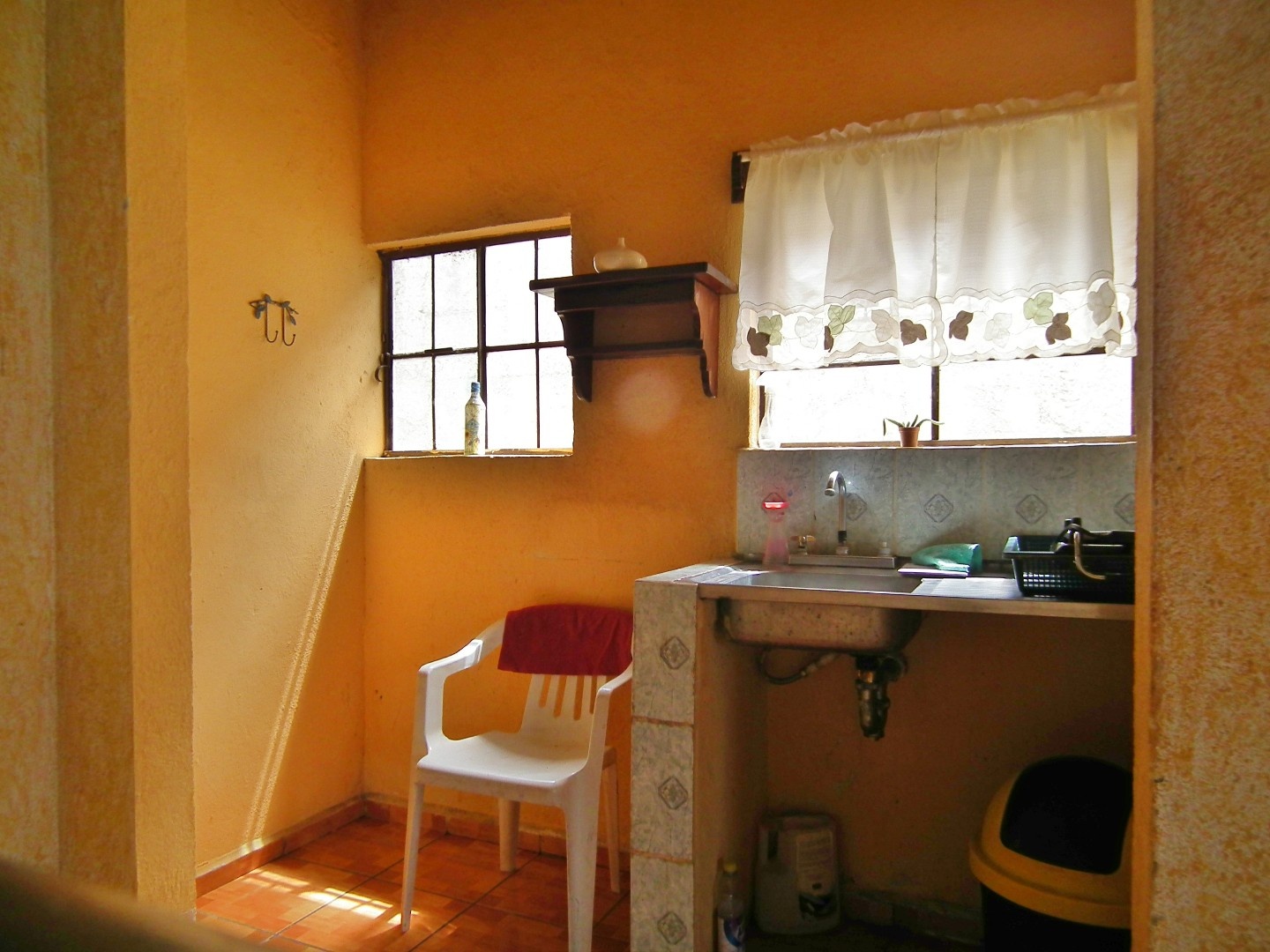 F321 – Casa en renta de 2 habitaciones en Pastores