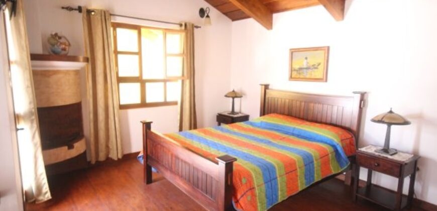 B290 – 3 bedroom furnished house