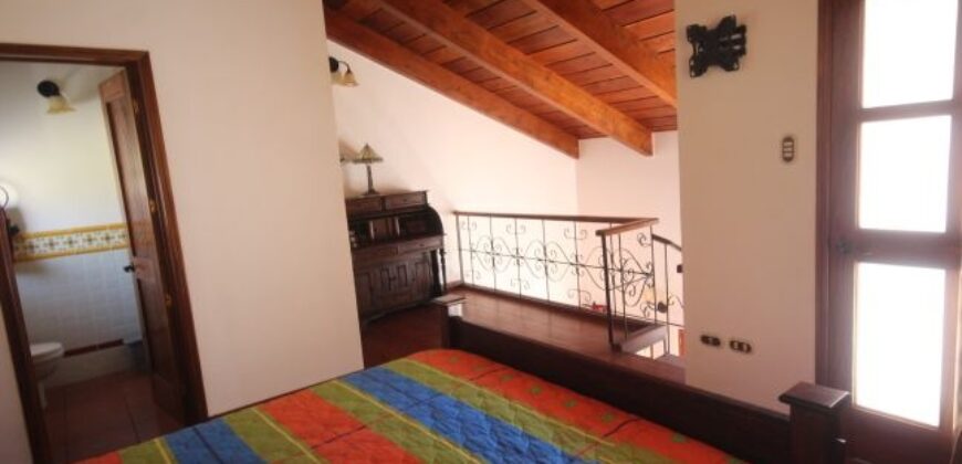 B290 – 3 bedroom furnished house