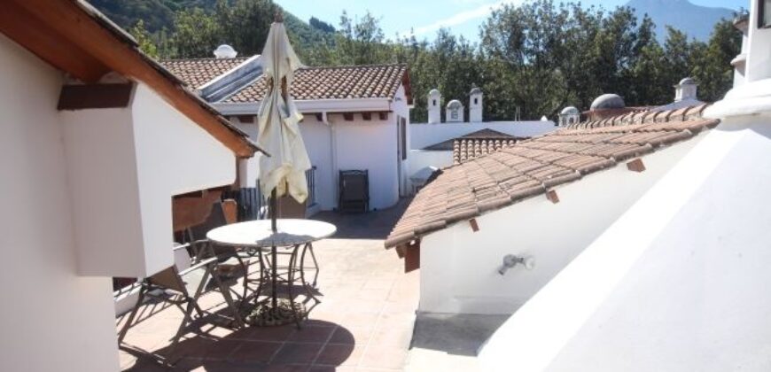 B290 – 3 bedroom furnished house