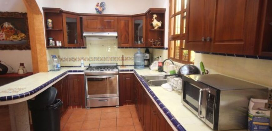 B290 – 3 bedroom furnished house