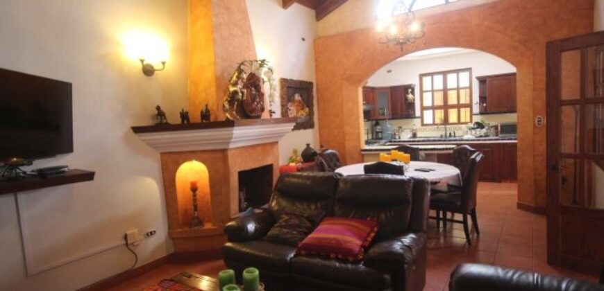 B290 – 3 bedroom furnished house