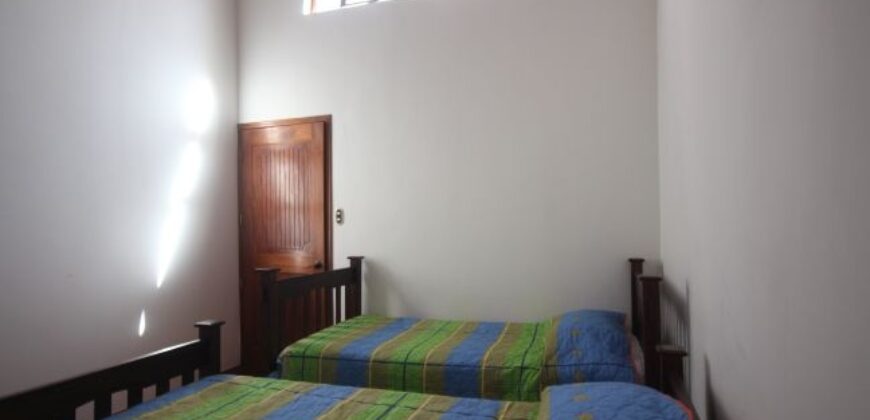 B290 – 3 bedroom furnished house
