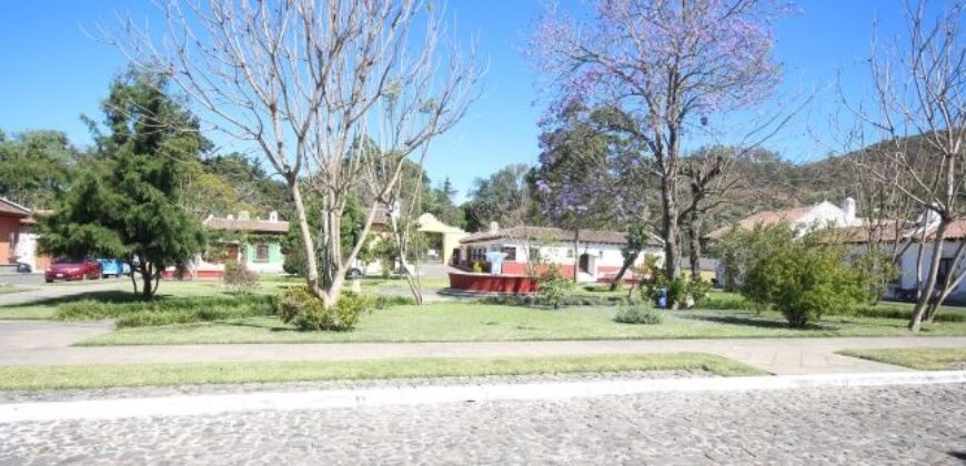 B290 – 3 bedroom furnished house