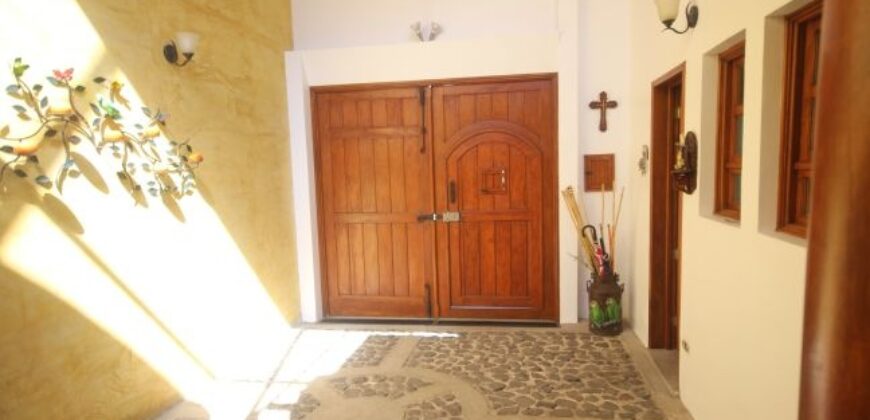 B290 – 3 bedroom furnished house