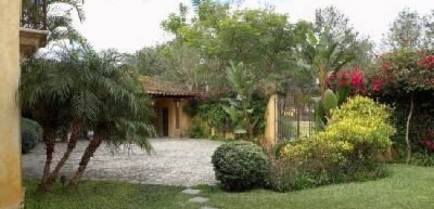 C222 – House For Rent 4 Bedrooms Unfurnished