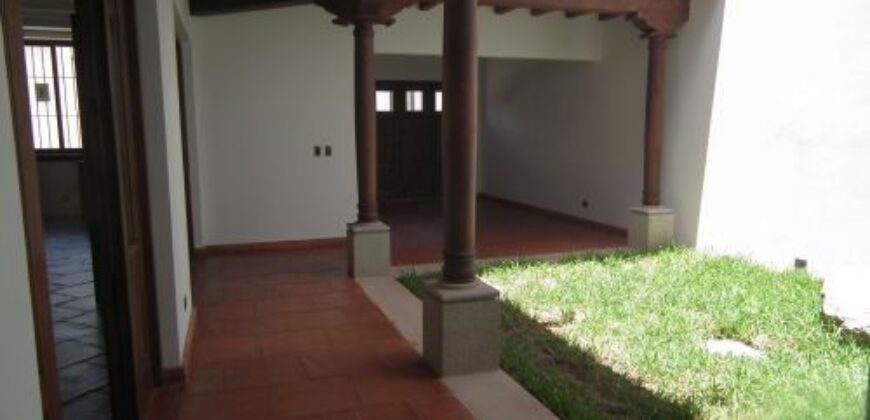 B271 – House for rent 3 bedrooms unfurnished