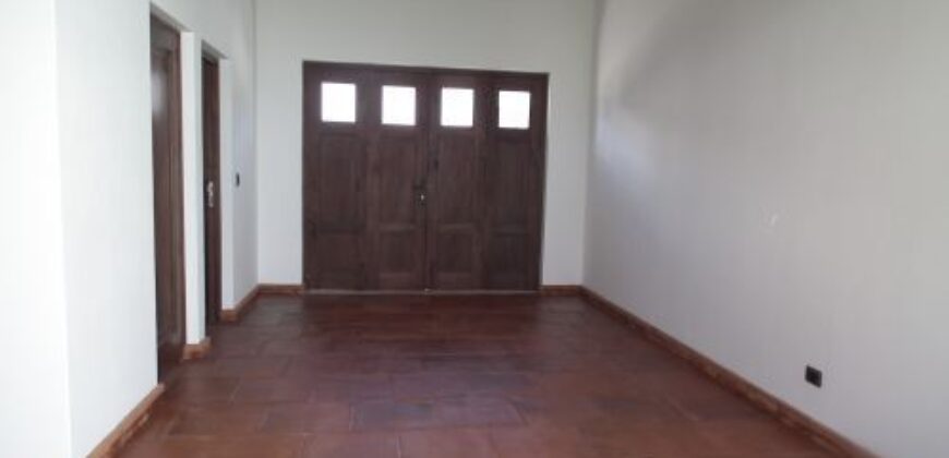 B271 – House for rent 3 bedrooms unfurnished