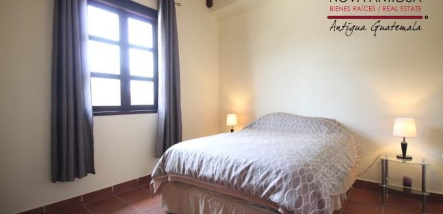 F345 – Beautiful 3 bedroom furnished house