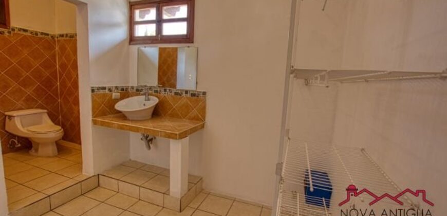 B273 – 3 bedroom house unfurnished