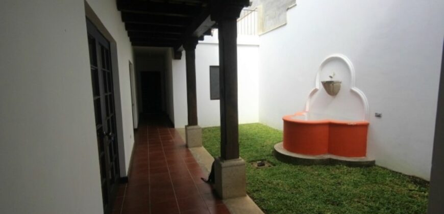 B282 – Beautiful two story house in Antigua Guatemala