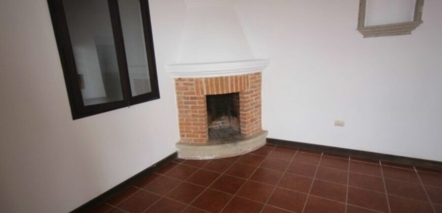 B282 – Beautiful two story house in Antigua Guatemala