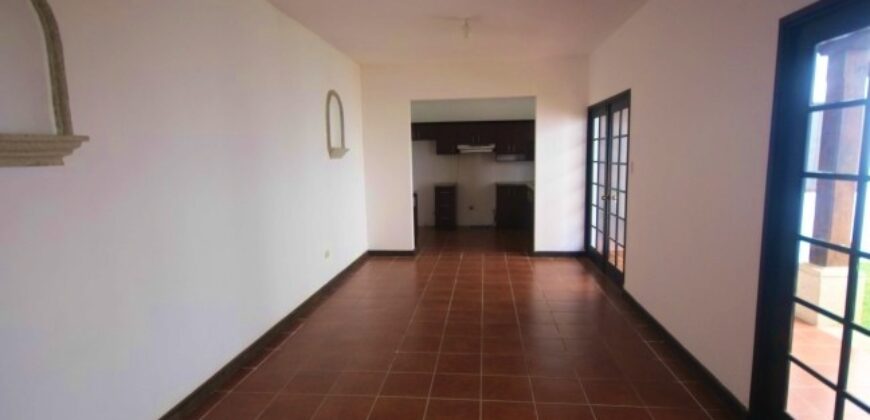 B282 – Beautiful two story house in Antigua Guatemala