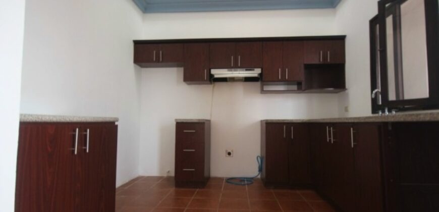 B282 – Beautiful two story house in Antigua Guatemala