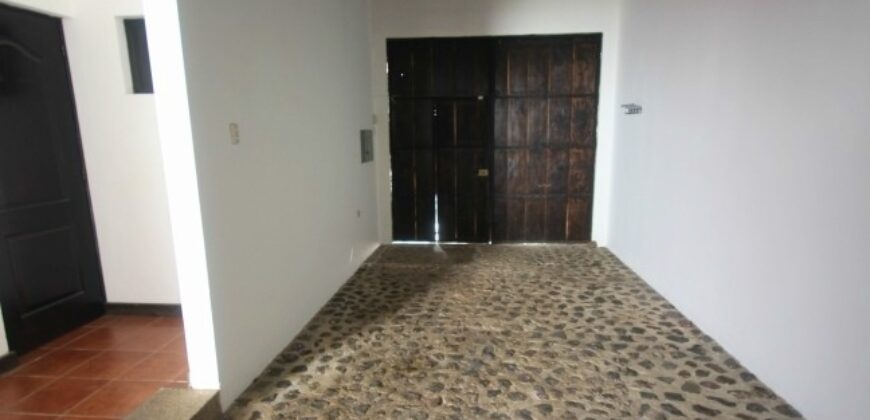 B282 – Beautiful two story house in Antigua Guatemala
