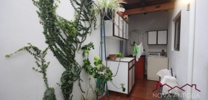 B283 – 4 bedroom house for rent furnished