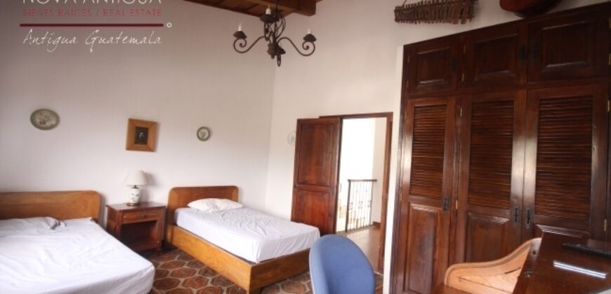 B283 – 4 bedroom house for rent furnished