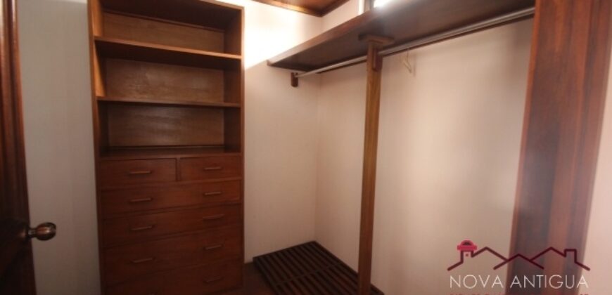 B283 – Casa en renta 4 habitaciones amueblada