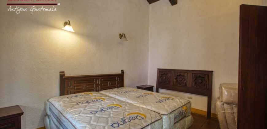 A289 – Casa en renta de 3 habitaciones amueblada y equipada