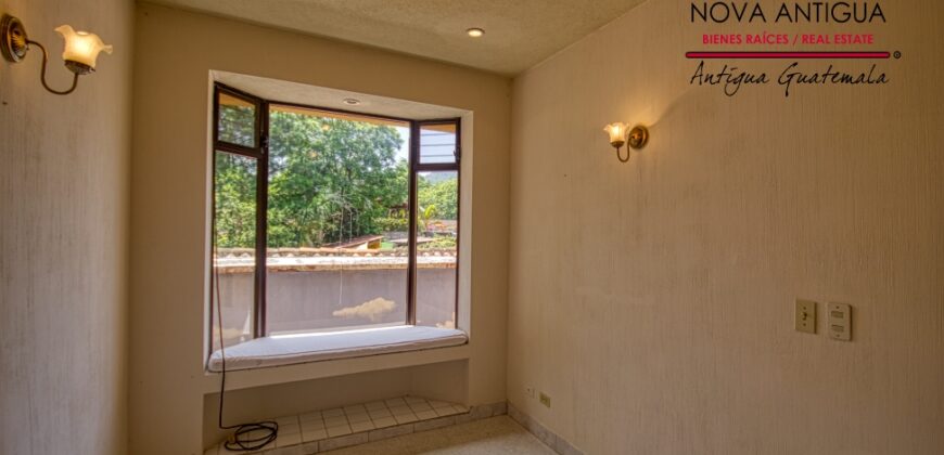 A956 – House 2 Bedrooms Semi Furnished