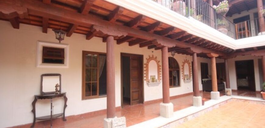 A3374- Casa en alquiler de 10 habitaciones completamente amueblada y equipada