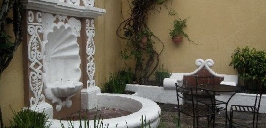 A963 – Retail space for rent at half block from Central Park