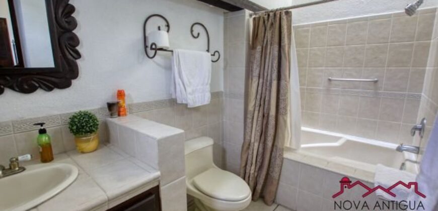 A233 – Casa de 3 habitaciones para rentar