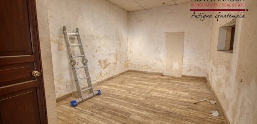 A3124 – Comfortable retail space in the center of Antigua